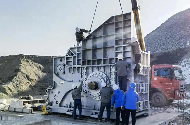 DLHGC臥式旋回破安裝現(xiàn)場