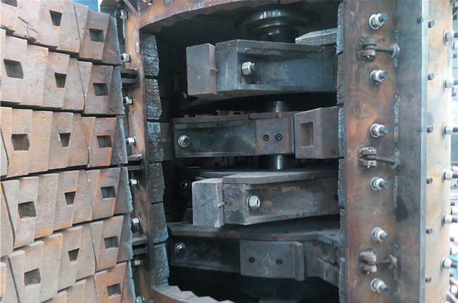 立式板錘制砂機 立式板錘制砂機