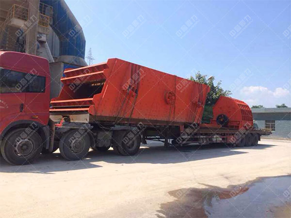 篩分設備廠家發貨現場 篩分設備廠家發貨現場