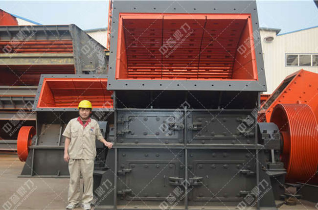 pc大型錘式破碎機